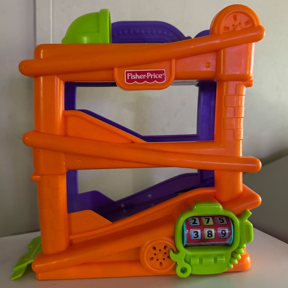 Toy - Picture 2 of 3
